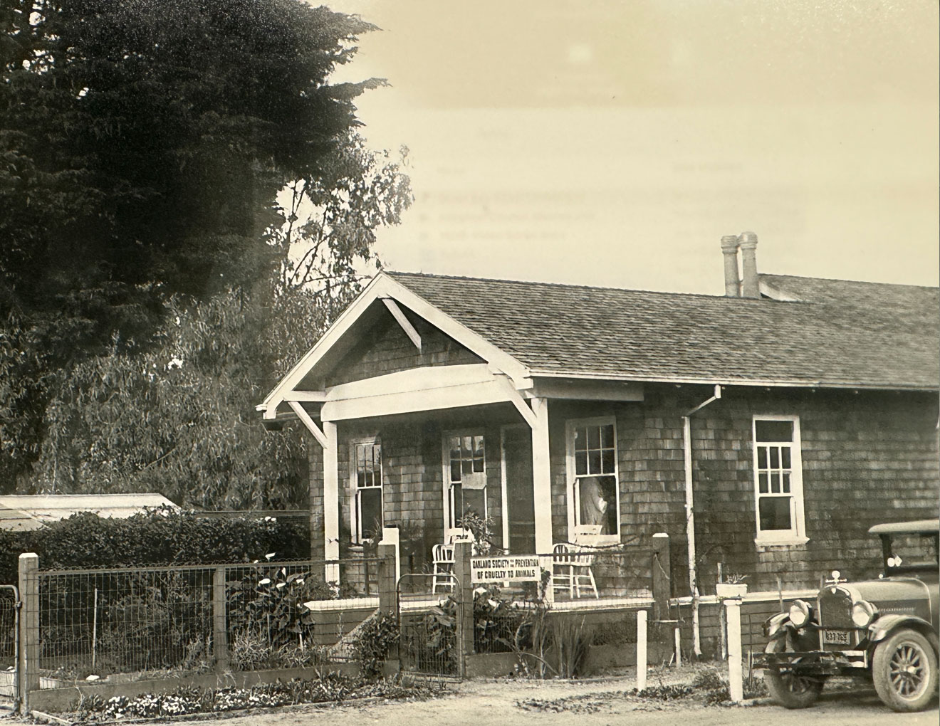 Shelter building in 1922 in Oakland